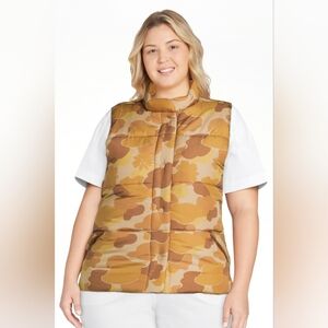 Free Assembly Women's Oversized Puffer Vest XXL Camouflaged Brown Pink interior